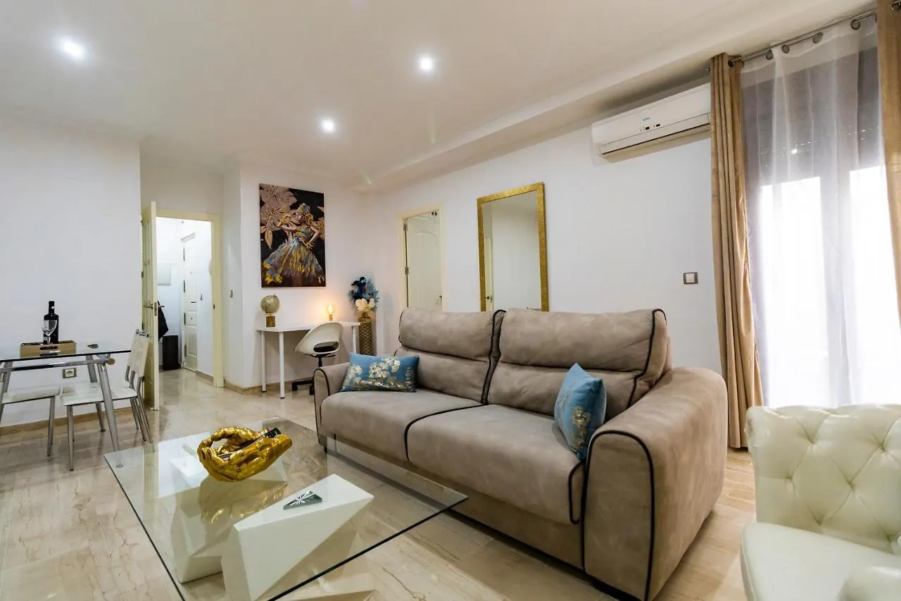 Simplyhosted Piluca'S Home Cadiz 0*,